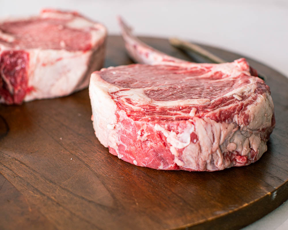 Prime 32 oz Tomahawk Ribeye – Premium Angus, Bone-In Steakhouse Cut